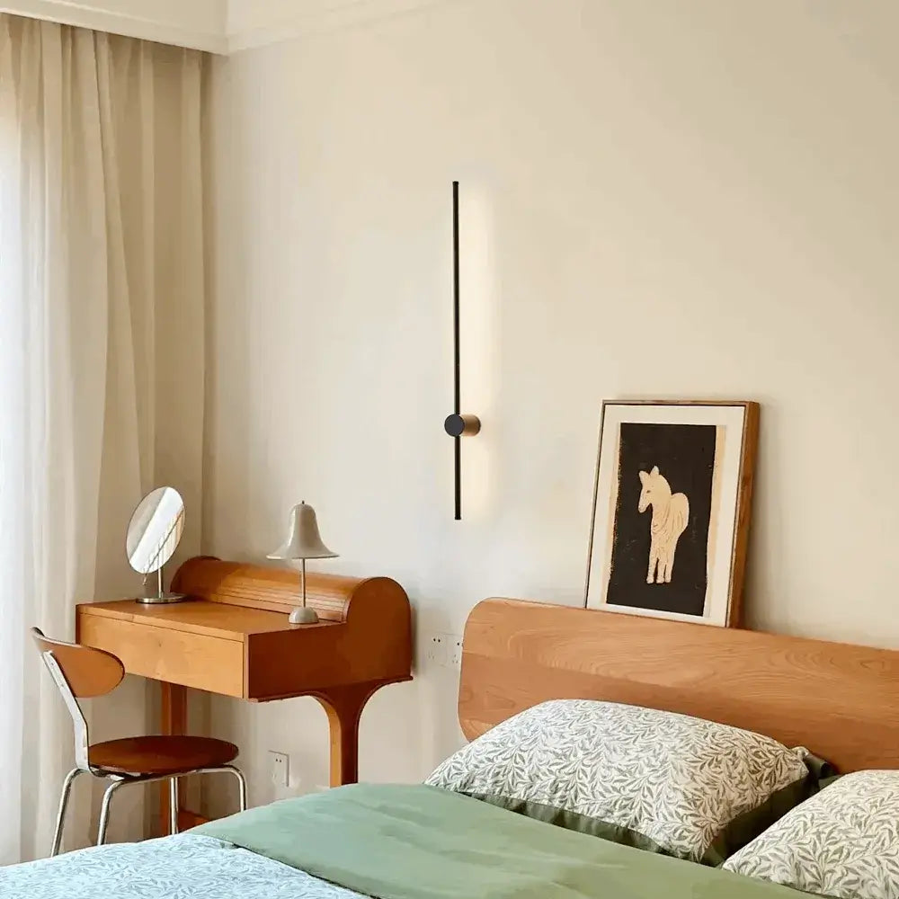 Minimalist Linear Wall Lamp – Black Modern Light for Living/Bedroom - Flindria