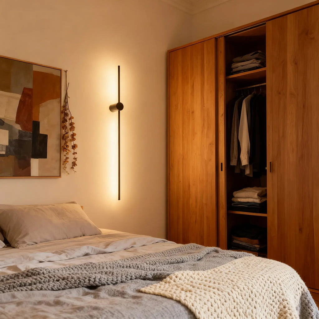 Minimalist Linear Wall Lamp – Black Modern Light for Living/Bedroom - Flindria