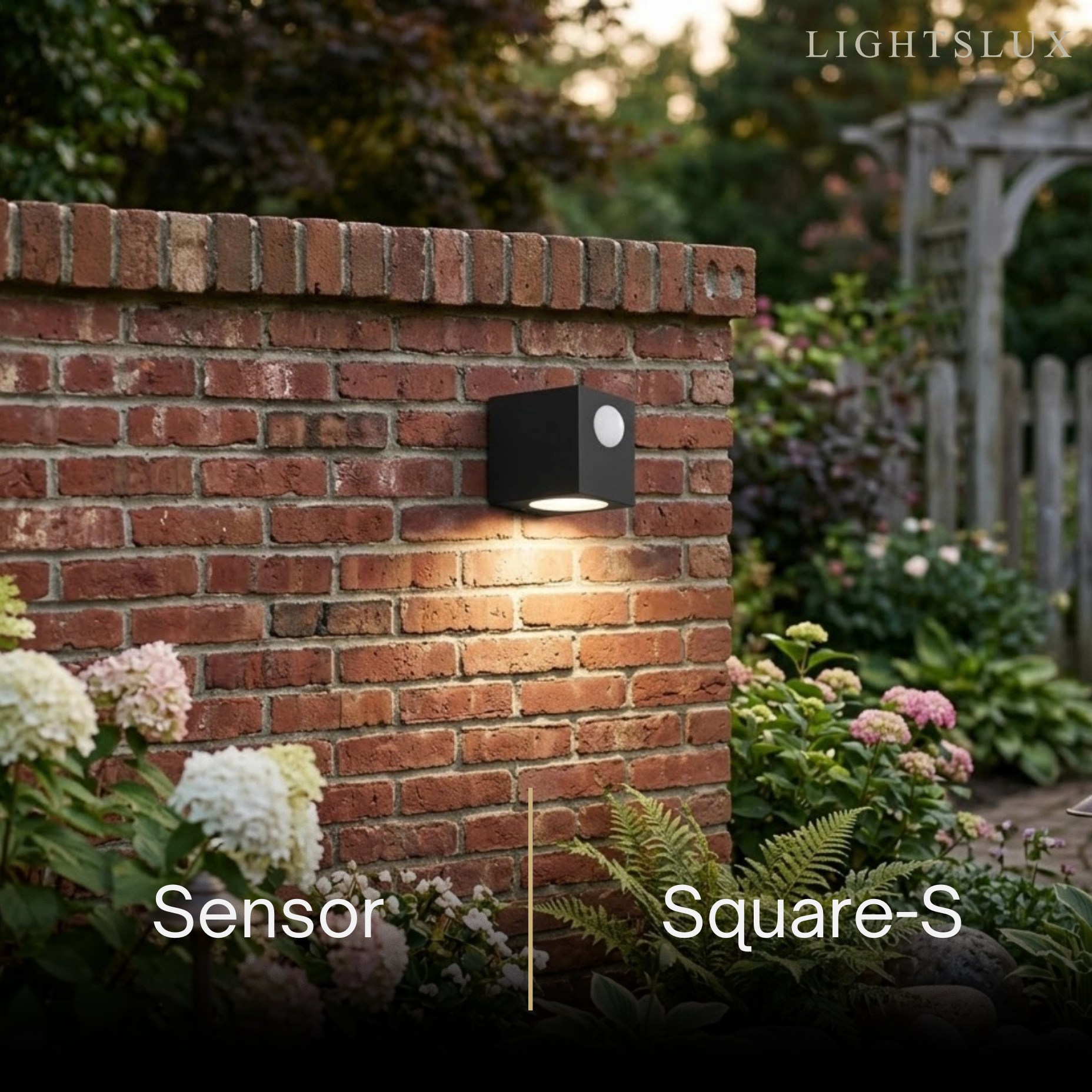 Minimalist Square/Cylindrical Outdoor Wall Lamp - Black Metal for Garden - Flindria