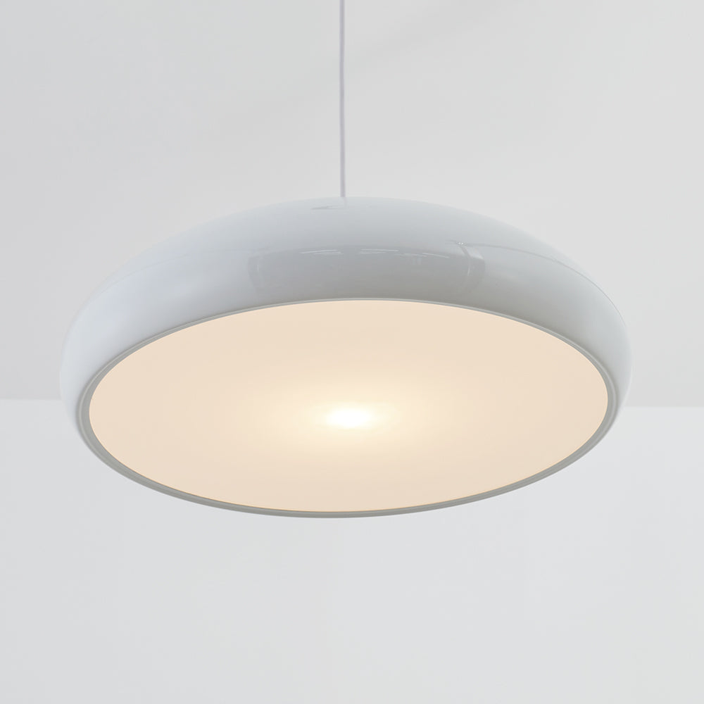Luz pendente redonda inspirada em órbitas OrionLux Leilani