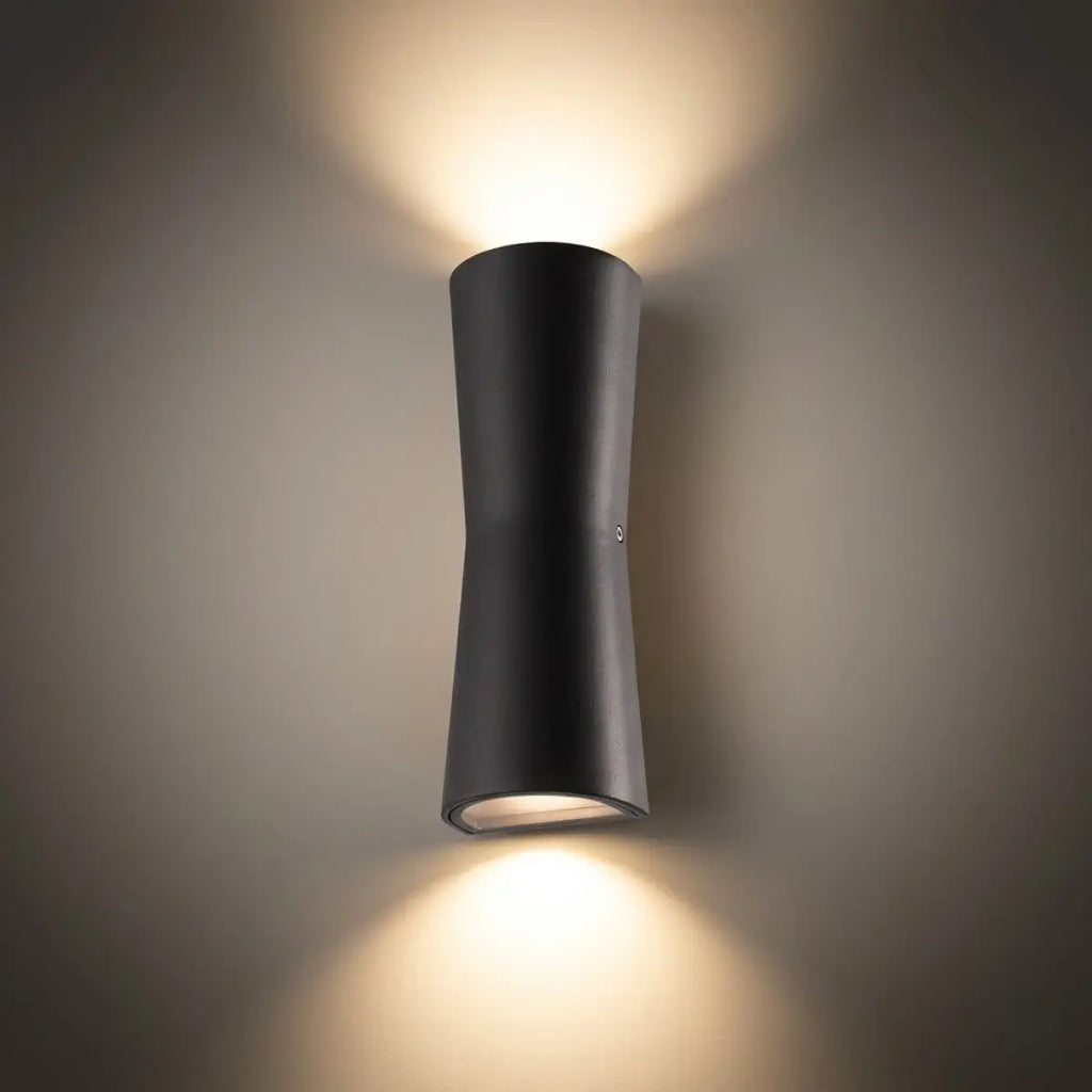 Modern Outdoor Wall Lamp - Black/White Metal Cylindrical Design for Garden - Flindria