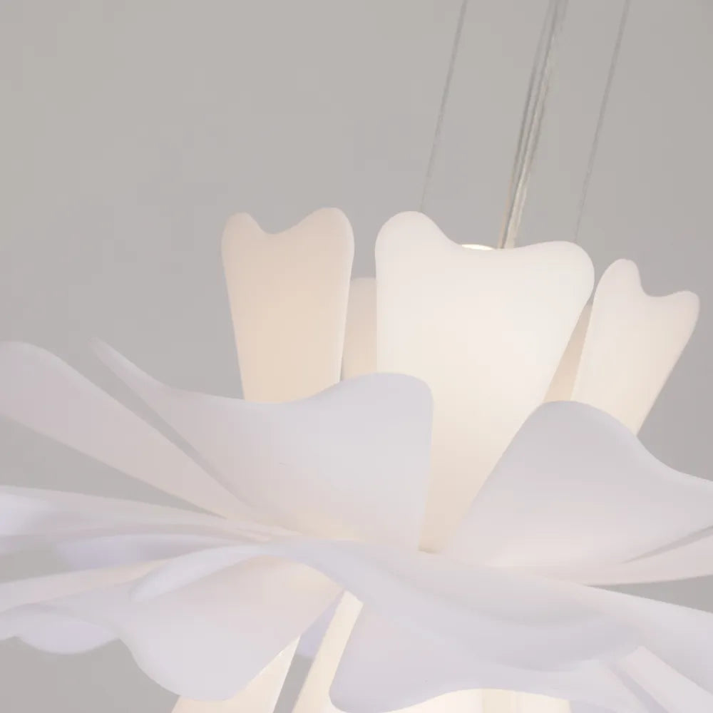 Modern Flower-Shaped Pendant Light – White Metal/Acrylic for Dining Room - Flindria
