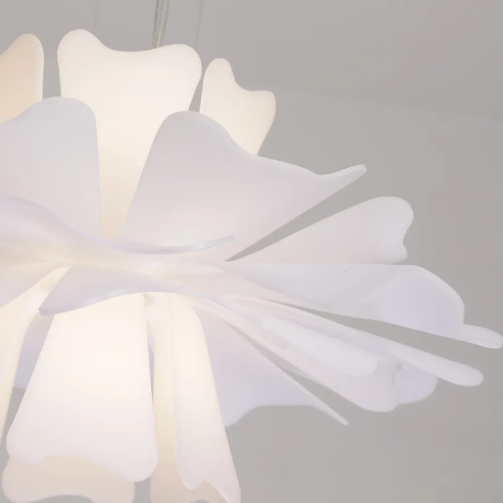 Modern Flower-Shaped Pendant Light – White Metal/Acrylic for Dining Room - Flindria