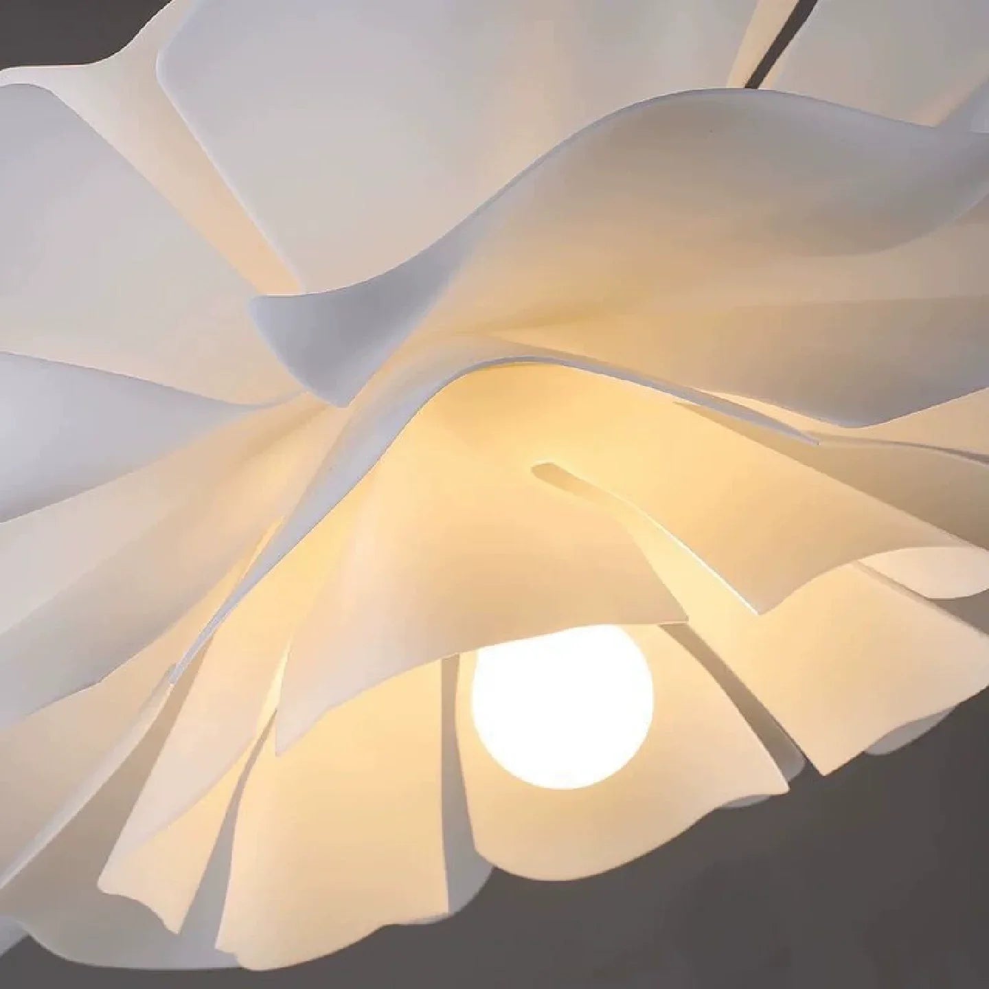 Modern Flower-Shaped Pendant Light – White Metal/Acrylic for Dining Room - Flindria