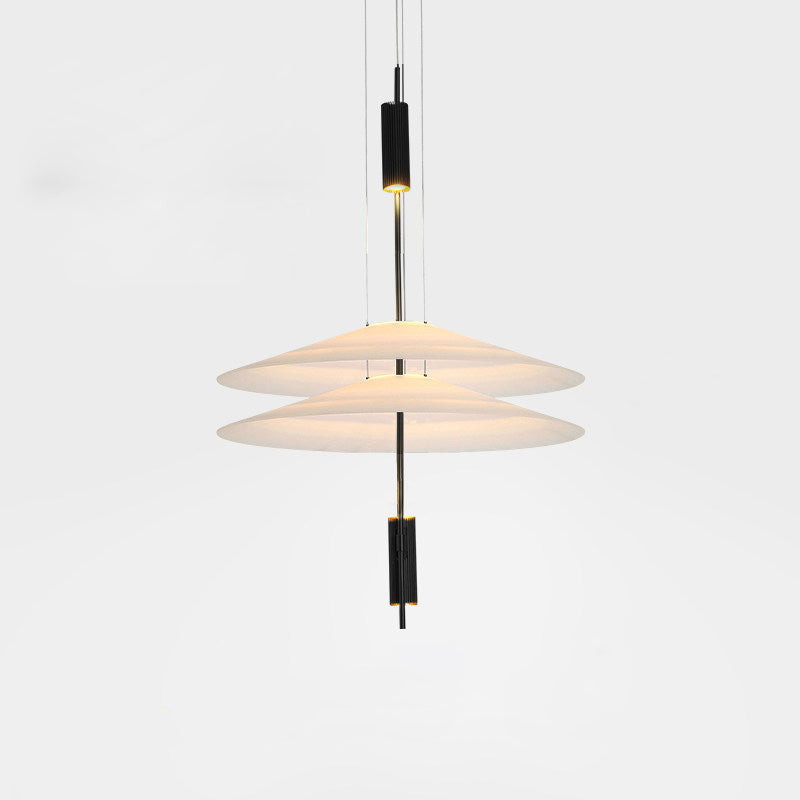 Plafonieră-candelabru LED din acril – finisaj auriu-negru, dimensiuni de 50 sau 67 cm