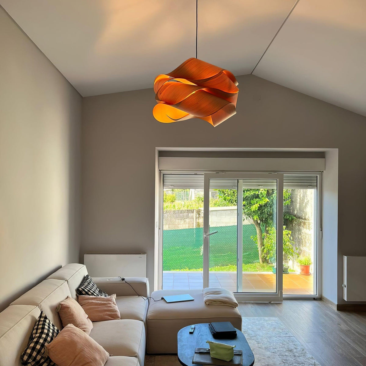 Linka elegant pendellampa - handgjord lampskärm, mjukt klart ljus