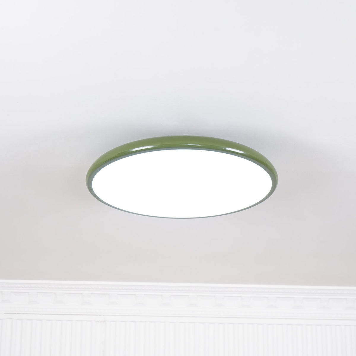 NylaGlow färgstark justerbar taklampa — modern minimalistisk rund armatur
