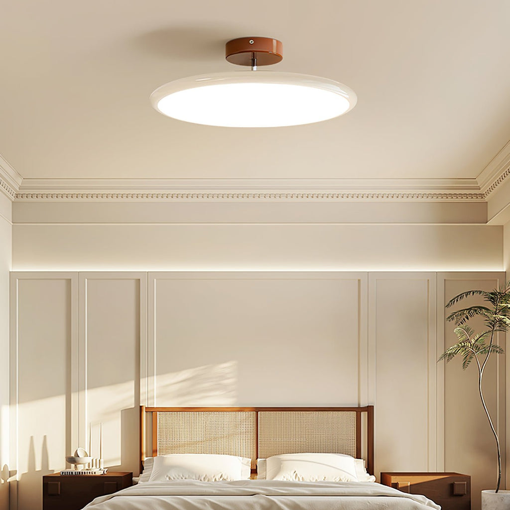 NylaGlow färgstark justerbar taklampa — modern minimalistisk rund armatur