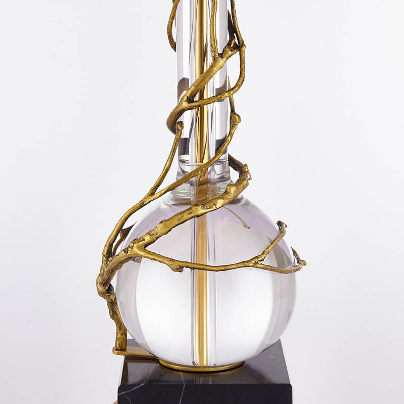 Lampada da tavolo contemporanea — base in marmo naturale, paralume nero