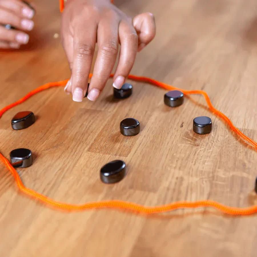 Magnetic Travel Chess Game – Foldable Strategy Board & Portable | Filindra