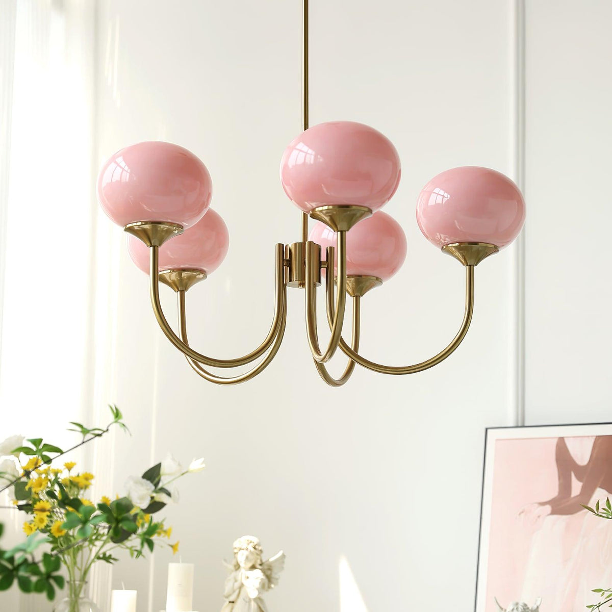Marshmallow-Deckenleuchter — Goldene Oberfläche, zartrosa Schirme