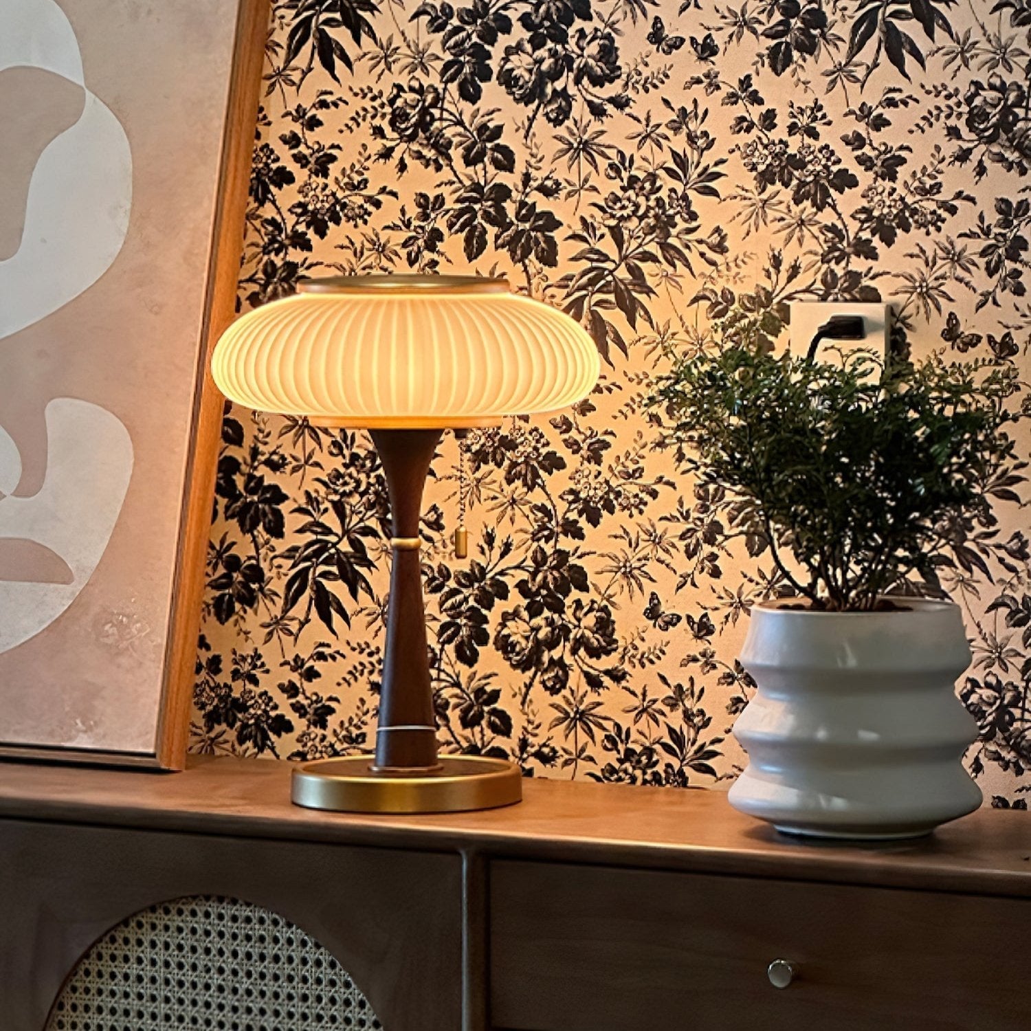 Nivara Table Lamp With Mushroom Shape In Modern Minimalist Look
