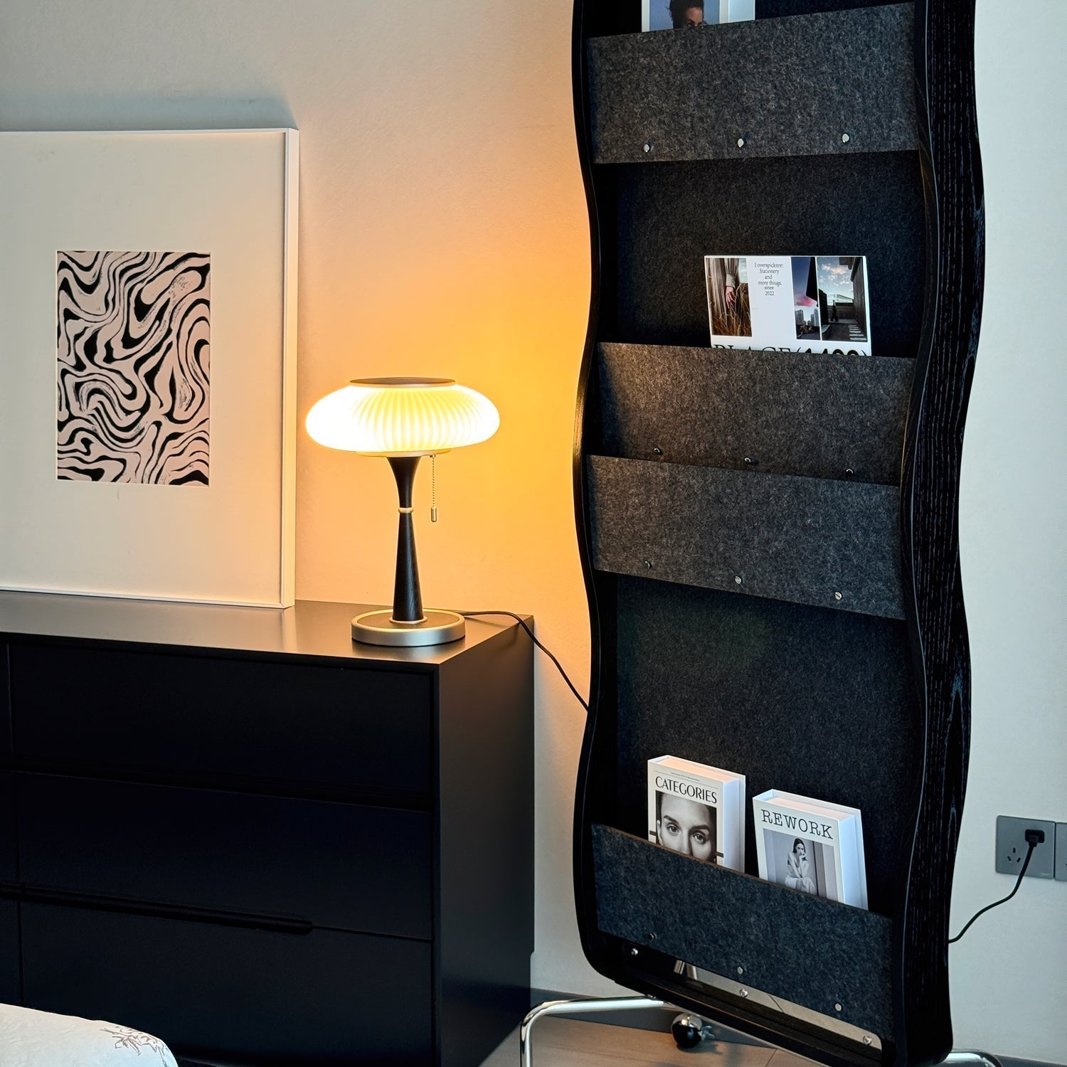 Nivara Table Lamp With Mushroom Shape In Modern Minimalist Look