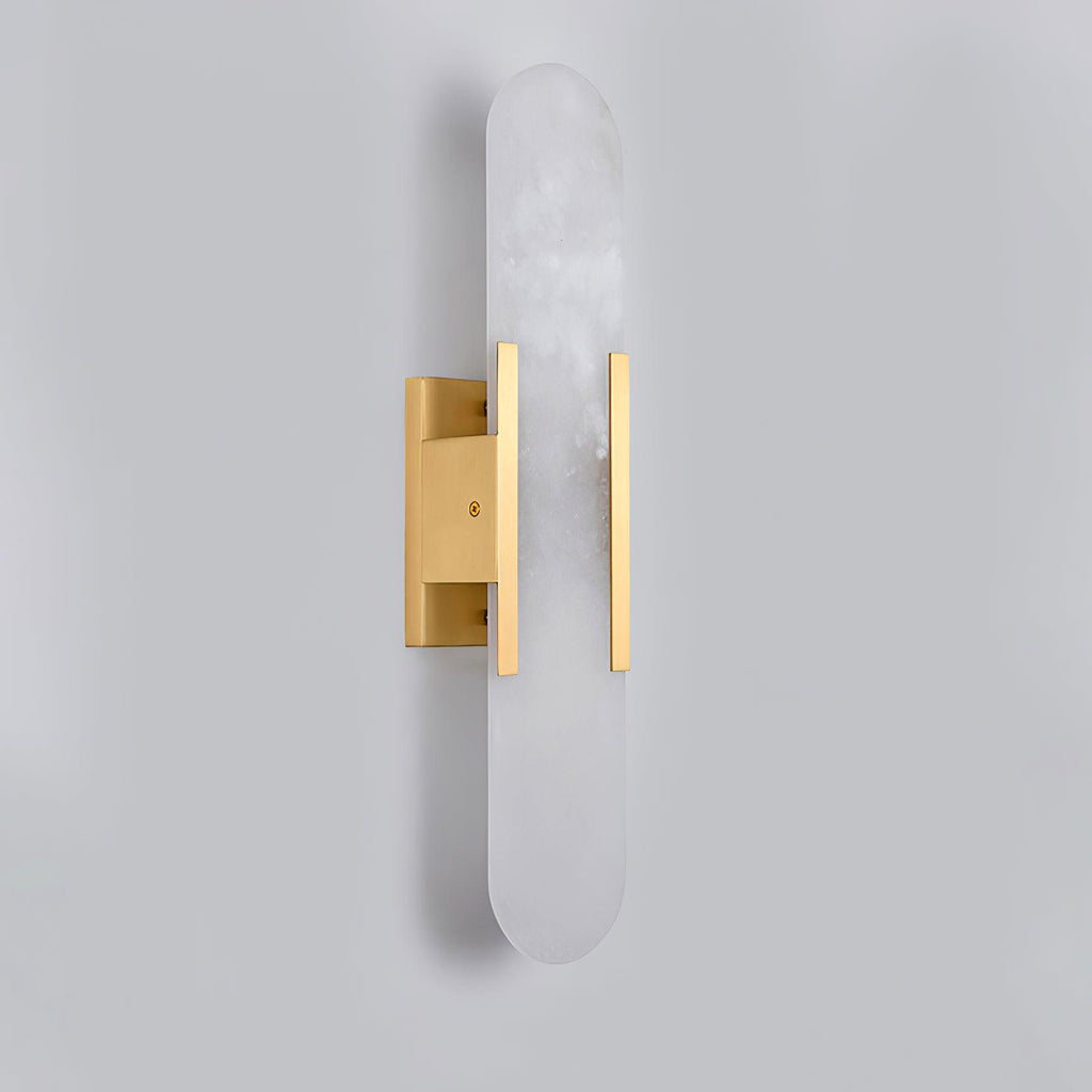 Lunara vägglampa i alabaster — distinkt ådring, mjukt varmt sken