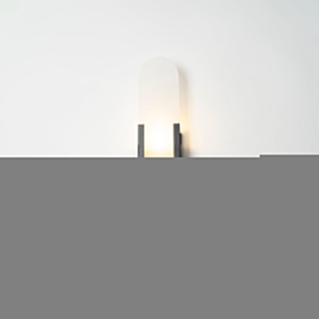 Lunara vägglampa i alabaster — distinkt ådring, mjukt varmt sken