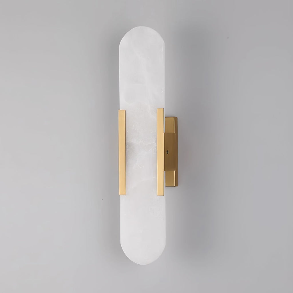 Lunara vägglampa i alabaster — distinkt ådring, mjukt varmt sken