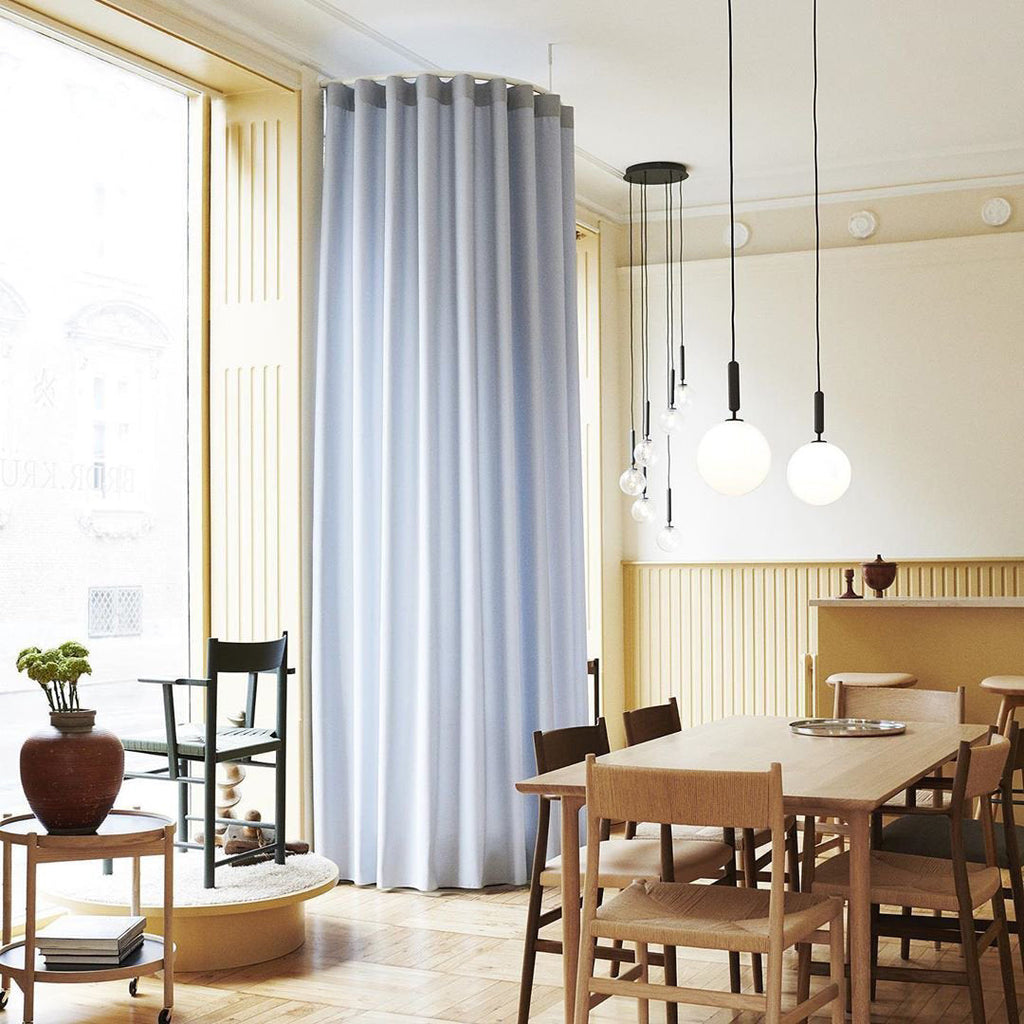 Etara Pendelleuchte mit klarem Glas für Esszimmertische im Alltag