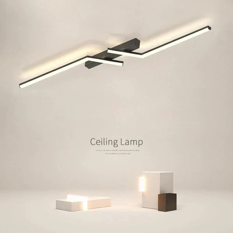 SleekGlow LED-loftlampe med linjer — elegant minimalistisk design