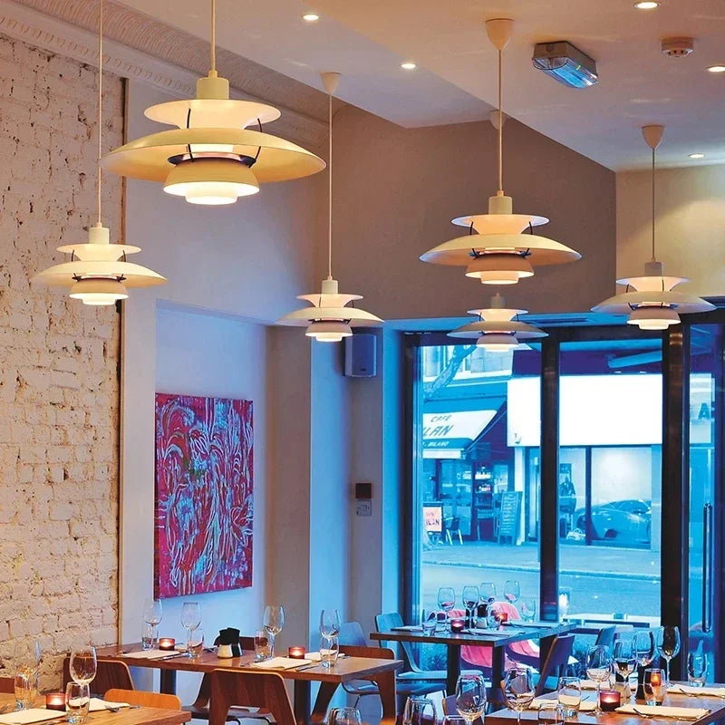 Kulaté stmívatelné LED stropní svítidlo — odolný moderní design