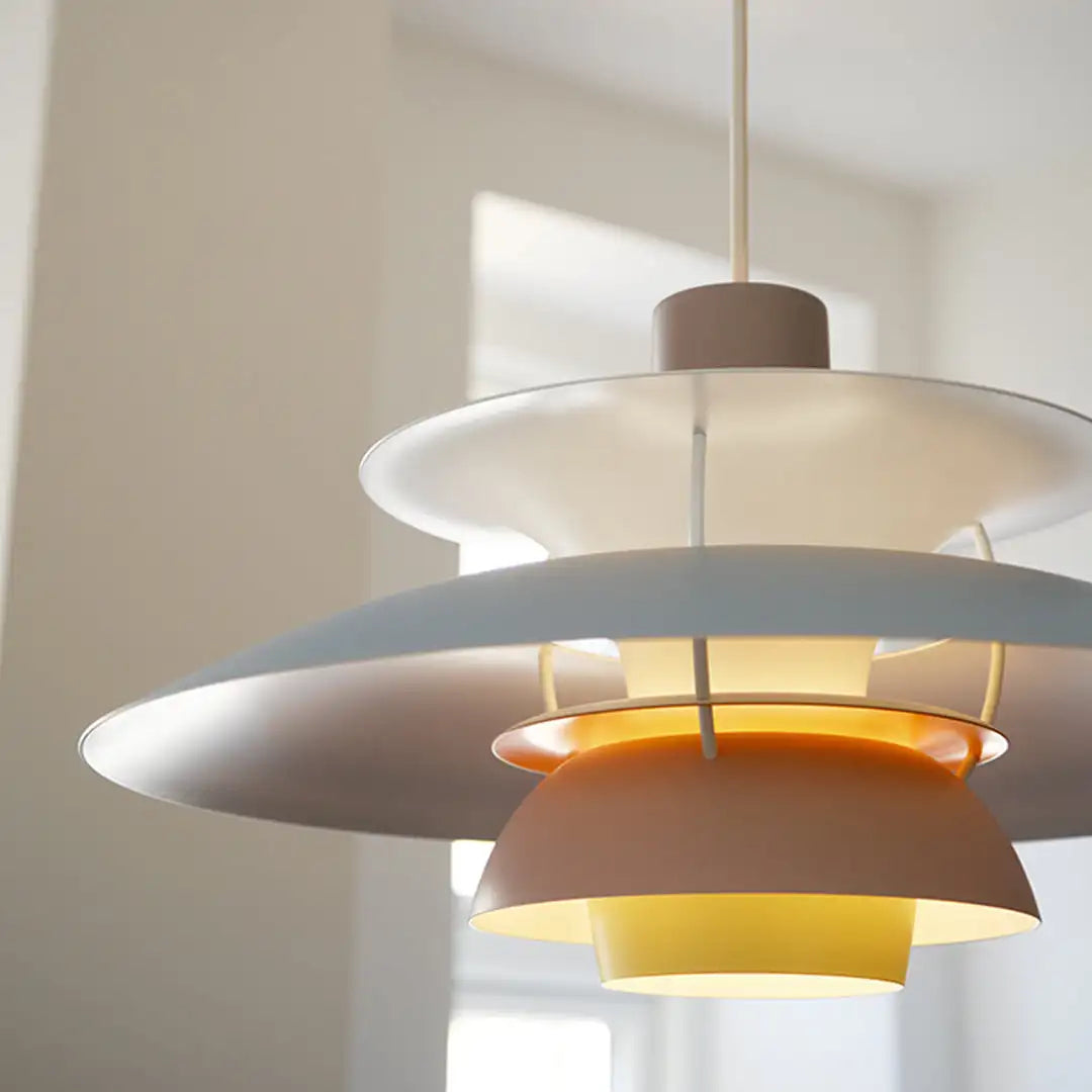 Kulaté stmívatelné LED stropní svítidlo — odolný moderní design