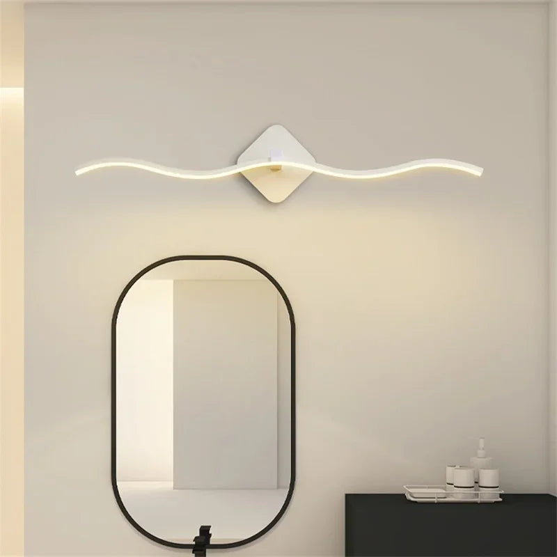 Lumella LED Wall Lamp With Subtle Gold Accents For Modern Interiors