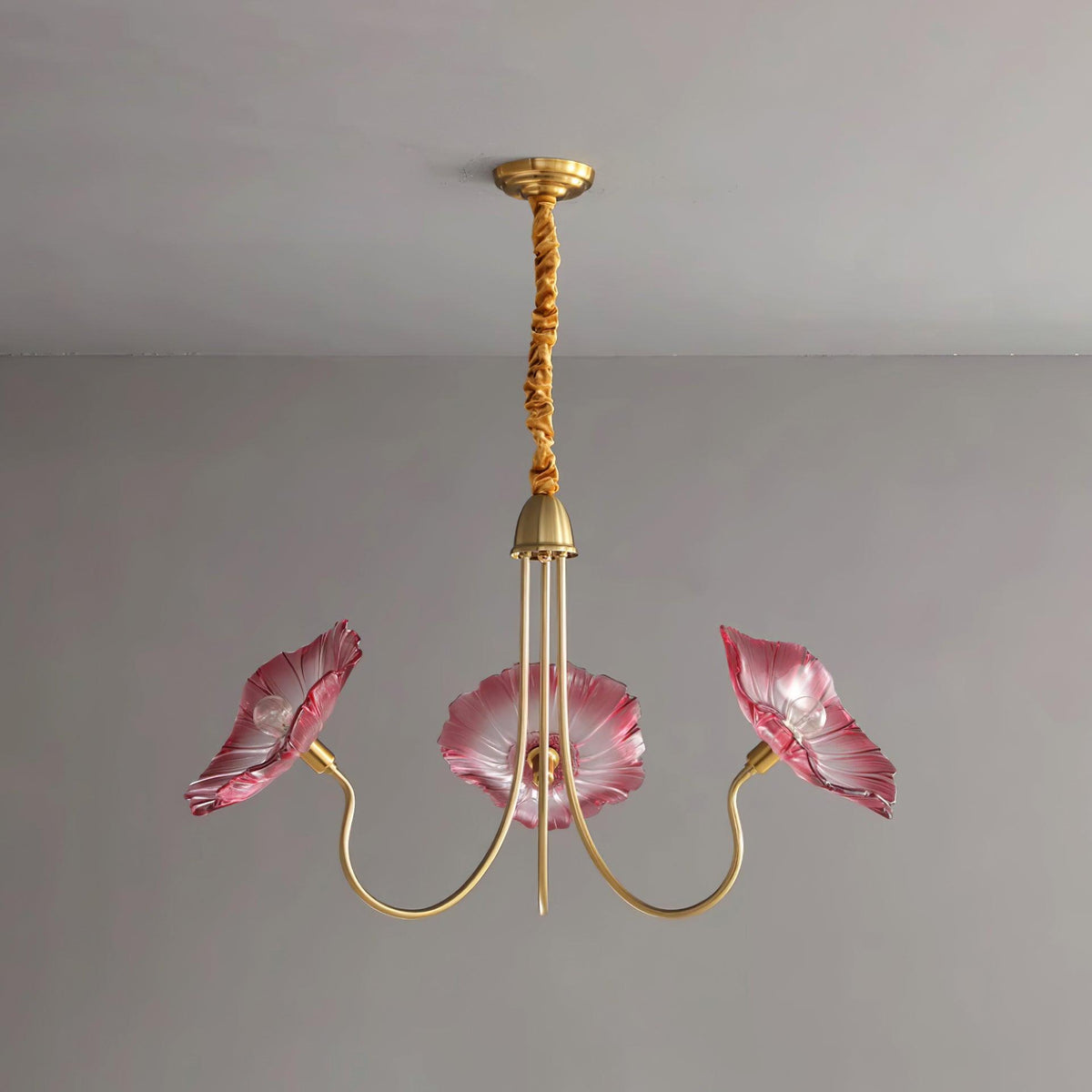 Kronleuchter aus Muranoglas mit Blüten — mattiertes blattförmiges Design