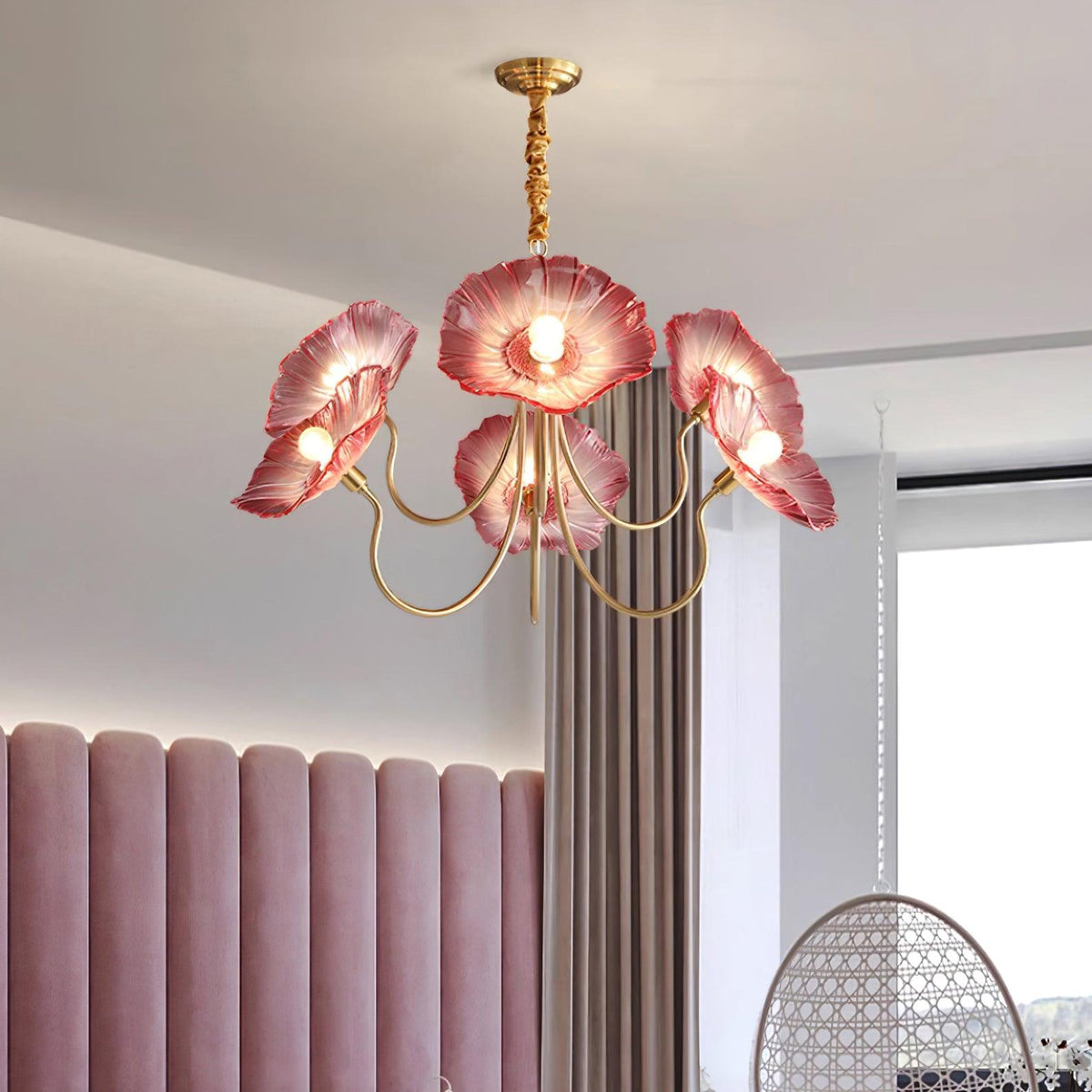 Kronleuchter aus Muranoglas mit Blüten — mattiertes blattförmiges Design
