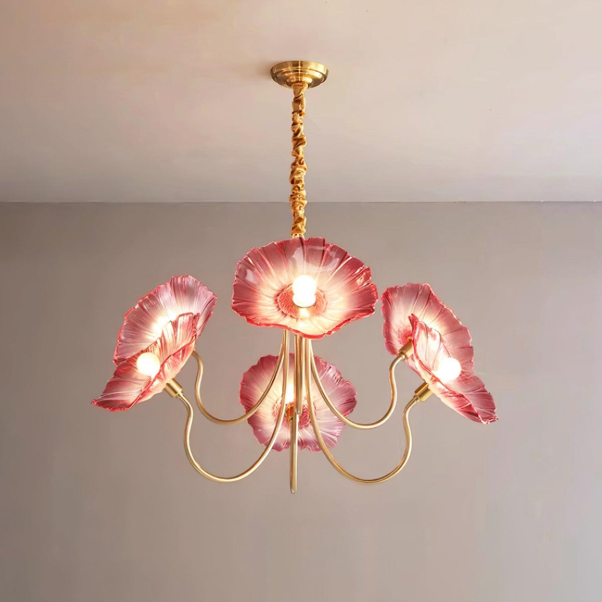 Kronleuchter aus Muranoglas mit Blüten — mattiertes blattförmiges Design