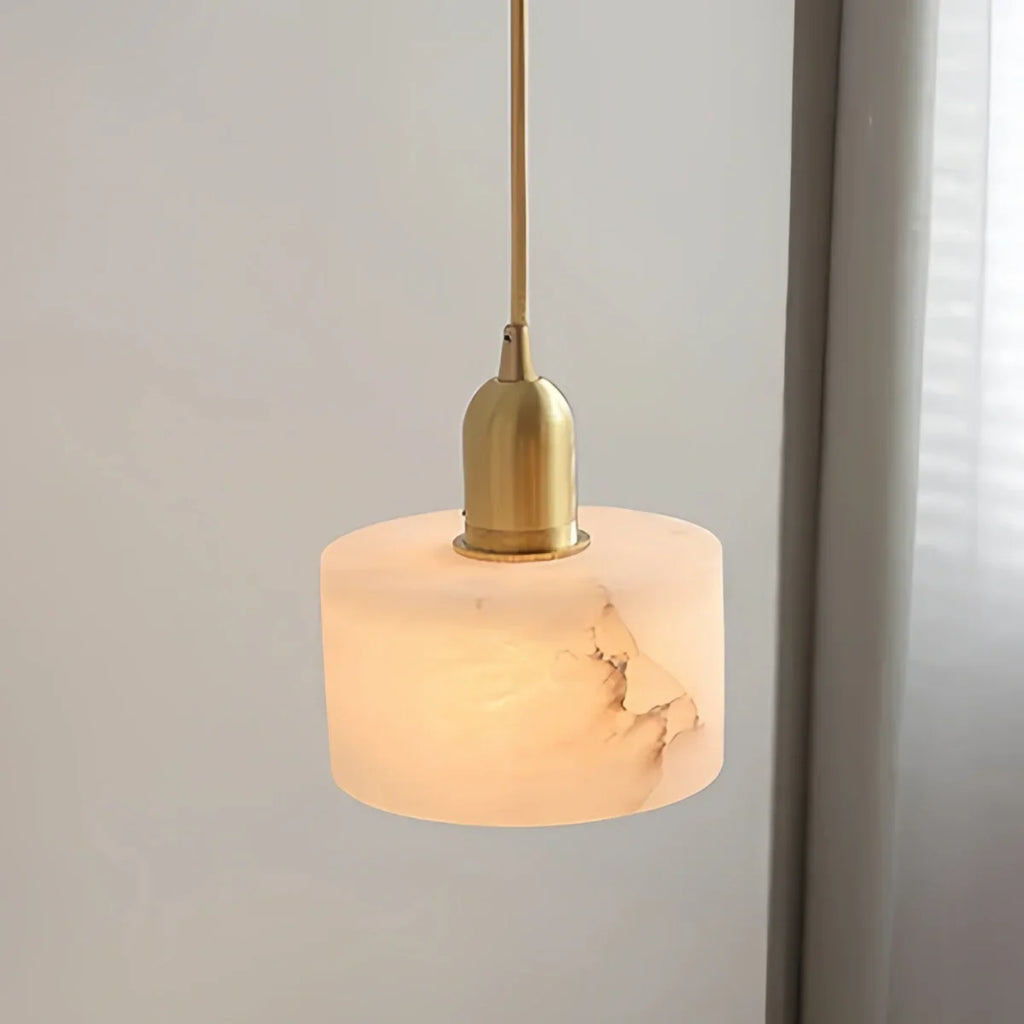 Modern Alabaster Pendant Light -Brass & White for Dining Room - Flindria