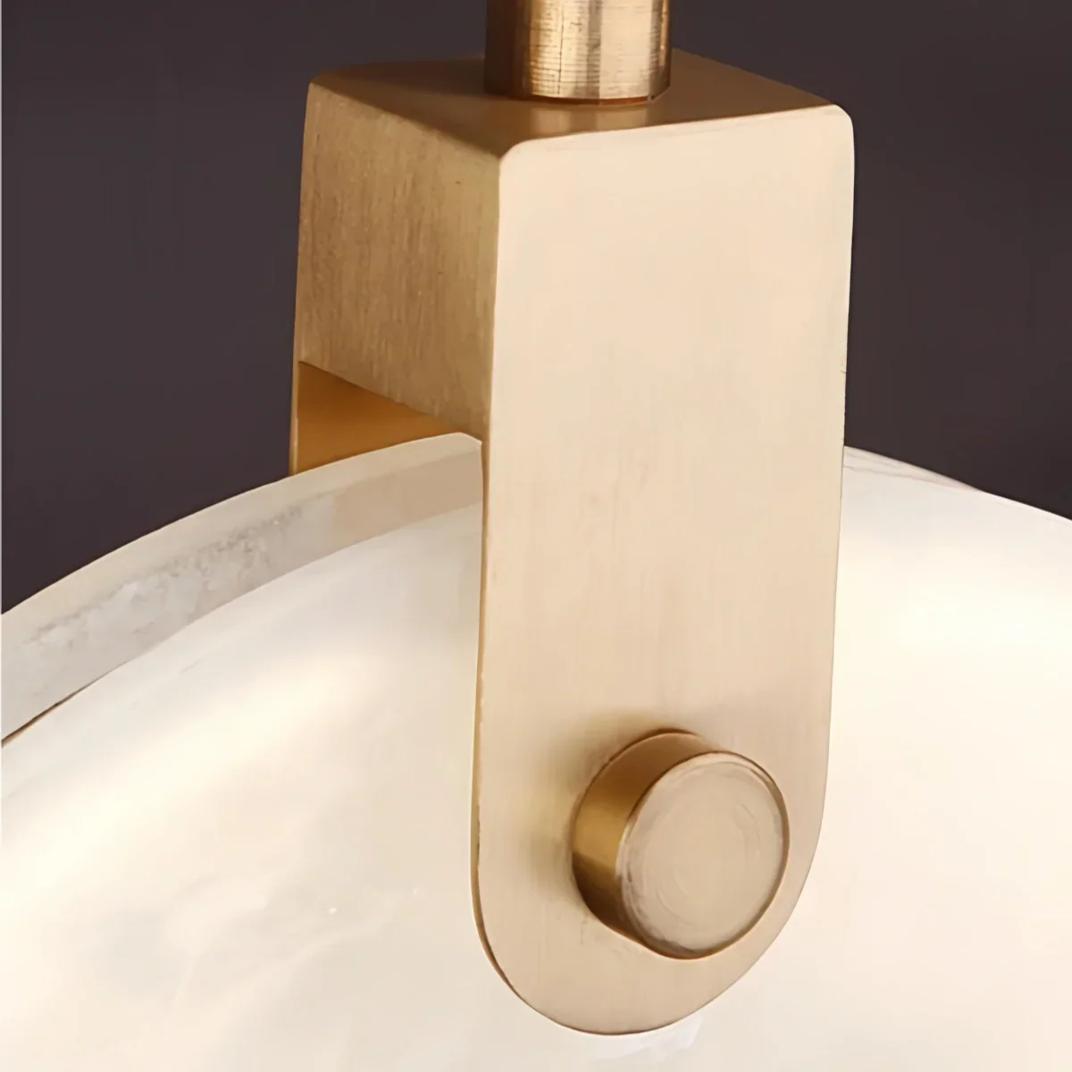 Modern Alabaster Pendant Light — Gold Metal for Dining Room - Flindria