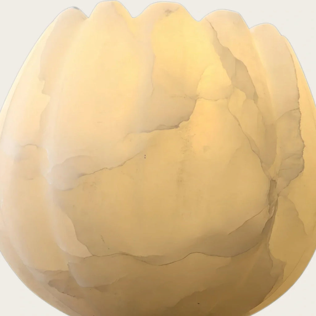 Modern Wall Lamp -- Brass & Alabaster Flowers for Bedroom - Flindria