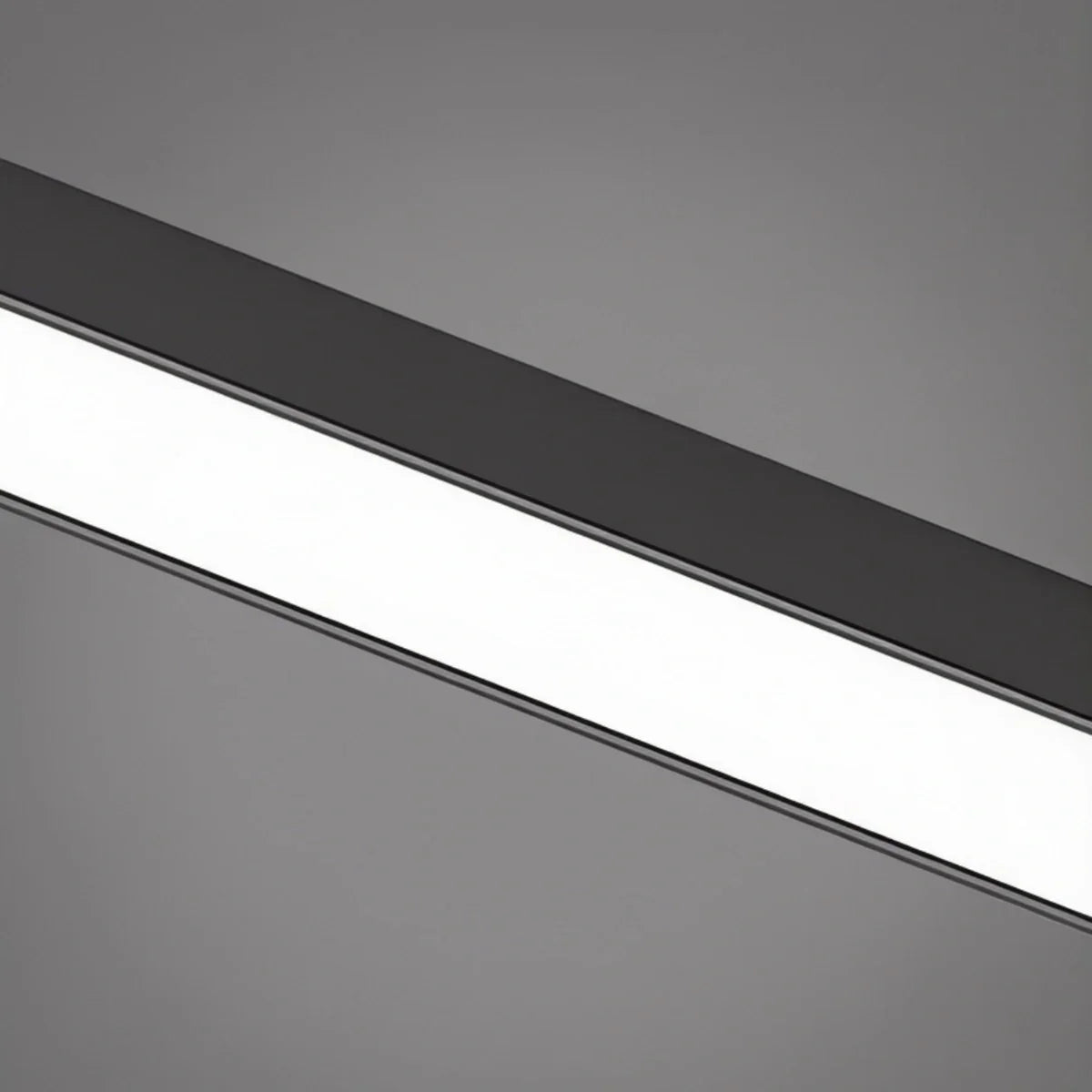 Modern Linear LED Pendant Light – Black Aluminum with Spotlights for Office / Shop - Flindria