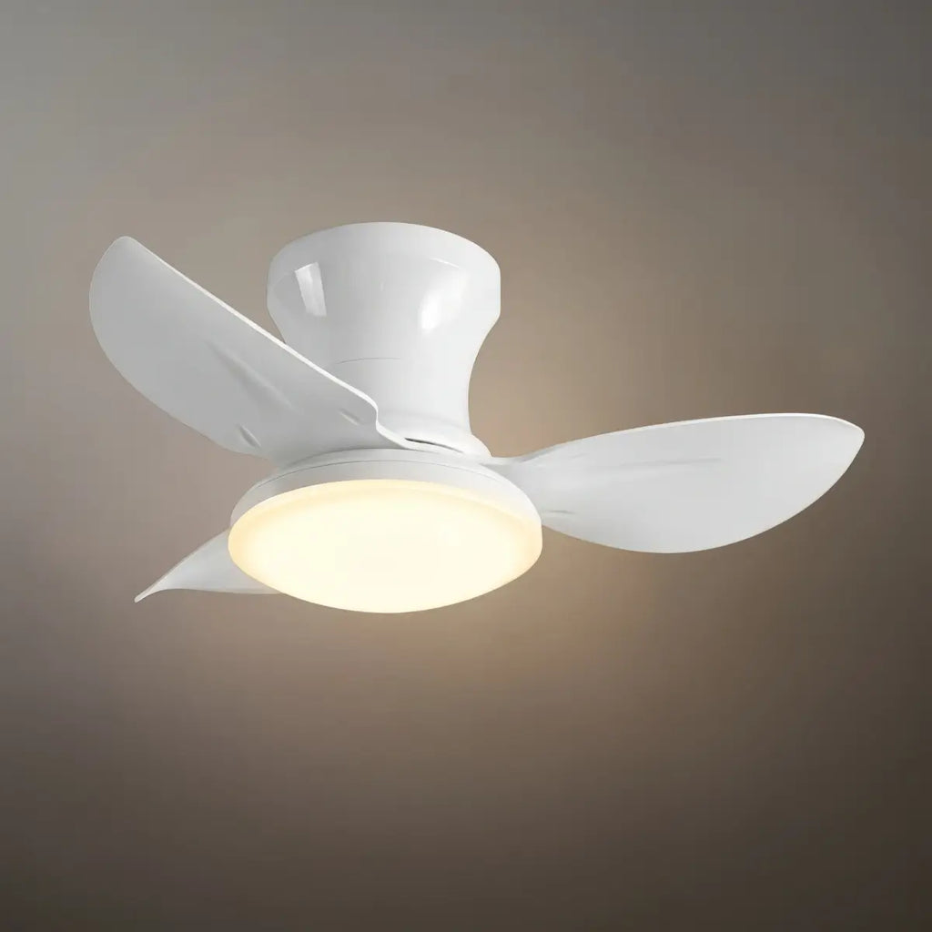 Moderní stropní ventilátor se světlem – černobílý zapuštěný s LED do ložnice – Flindria
