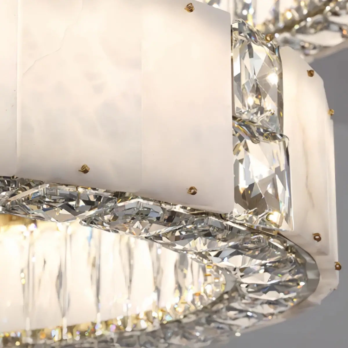 Modern Alabaster Circular Chandelier – Gold Crystal Accent for Living Room / Dining Room - Flindria