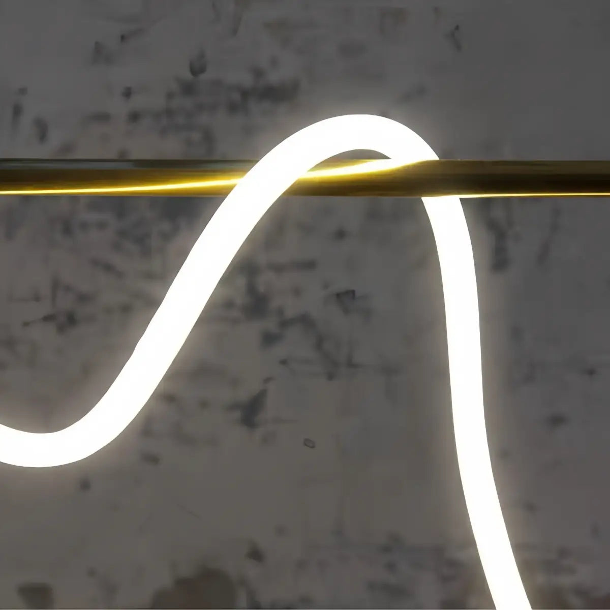 Minimalist Linear Chandelier – Brass Rope Gold/Black for Dining Room / Bathroom - Flindria