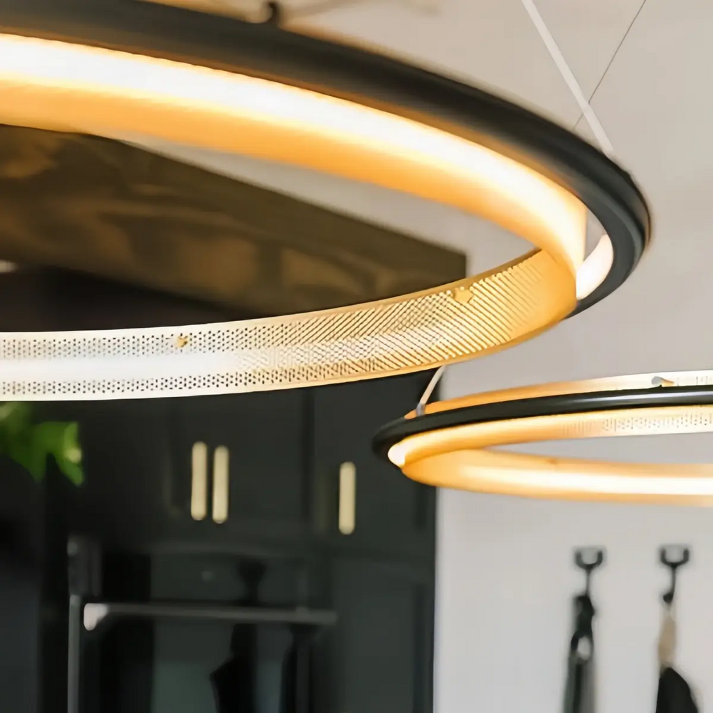 Post-Modern Ring Pendant Light – Black and Gold Metal for Dining Room / Living Room - Flindria