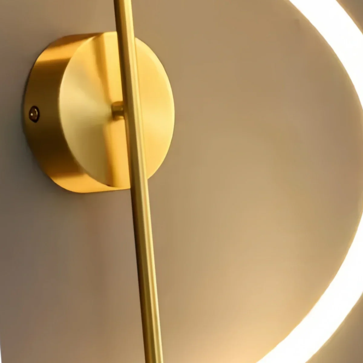 Artistic Musical Note Wall Lamp – Gold/Black Metal for Living Room / Bedroom - Flindria