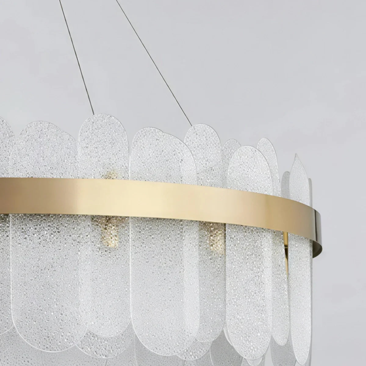 Lámpara de araña circular de vidrio elegante -- Dorada con gris ahumado / claro para sala de estar y dormitorio - Flindria