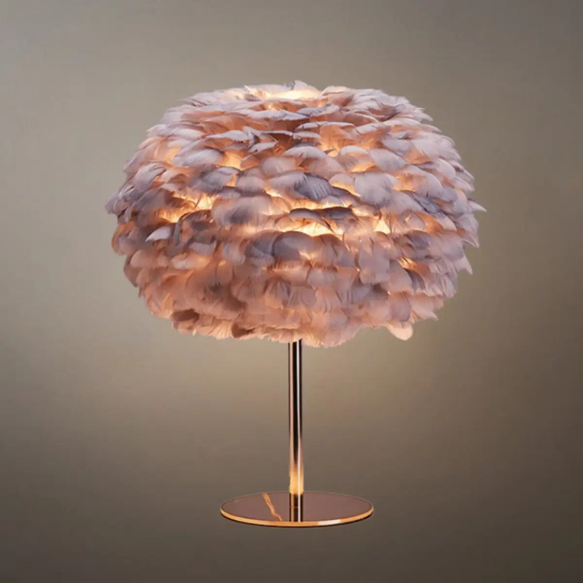 Elegantní stolní lampa ve tvaru peříčka s koulí -- zlatá s bílou/růžovou/šedou pro ložnici a obývací pokoj - Flindria