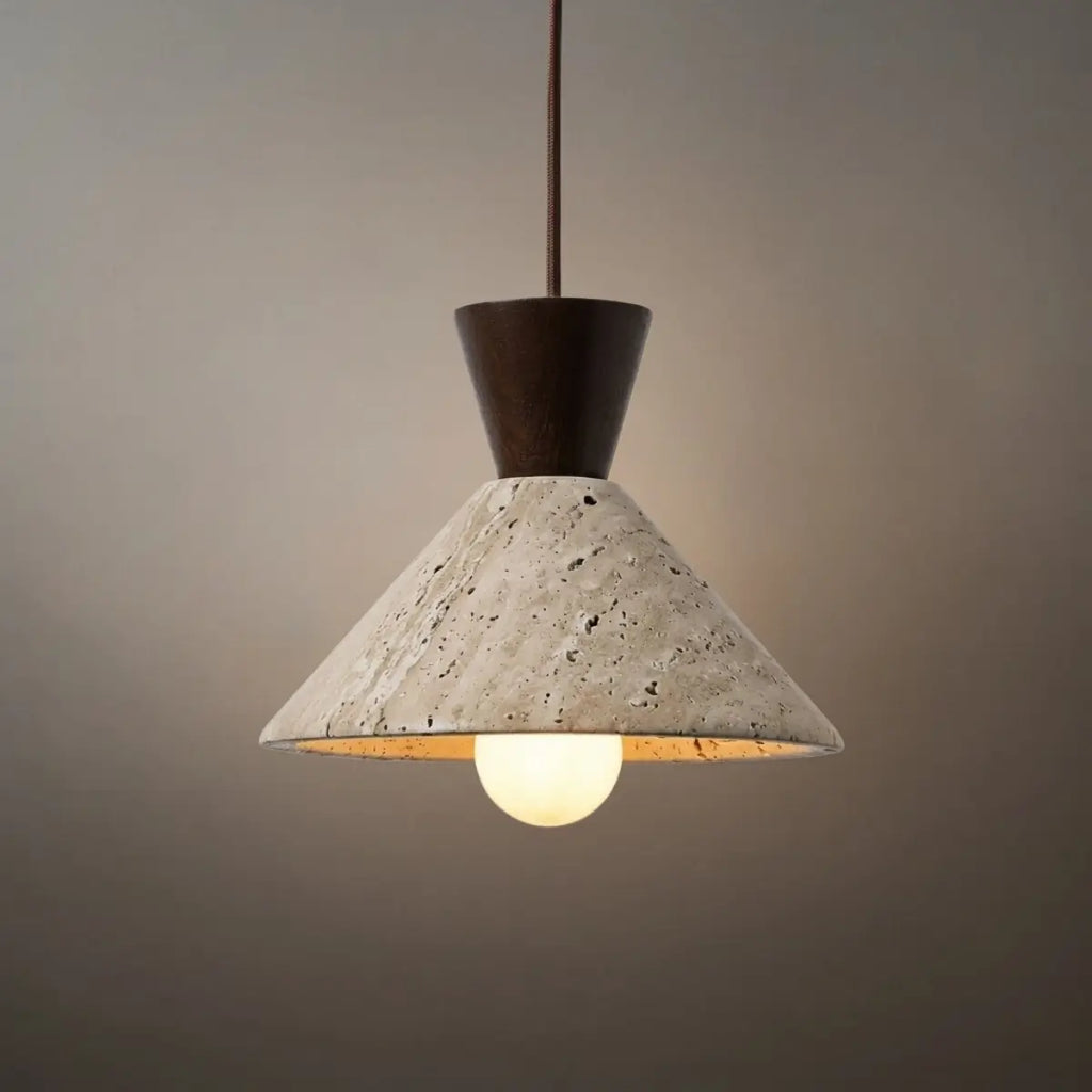 モダンなトラバーチンペンダントライト -- リビングルーム用のナチュラルストーンとウォールナット材 - Flindria