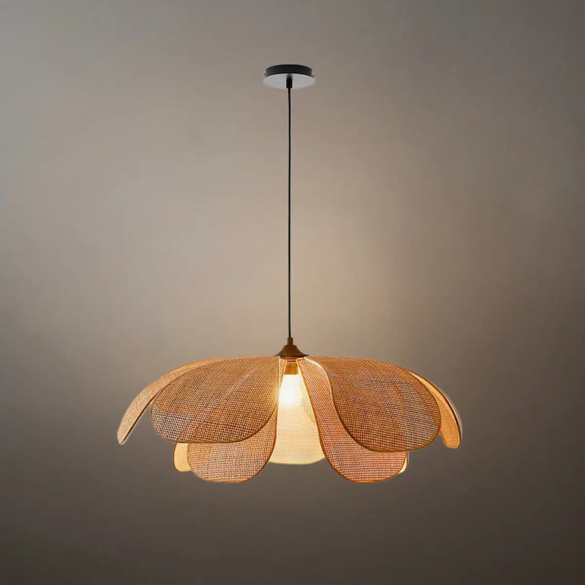 Natural Rattan Pendant Light – Petal Shaped Woven Fixture for Dining Room Living Room Bedroom - Flindria
