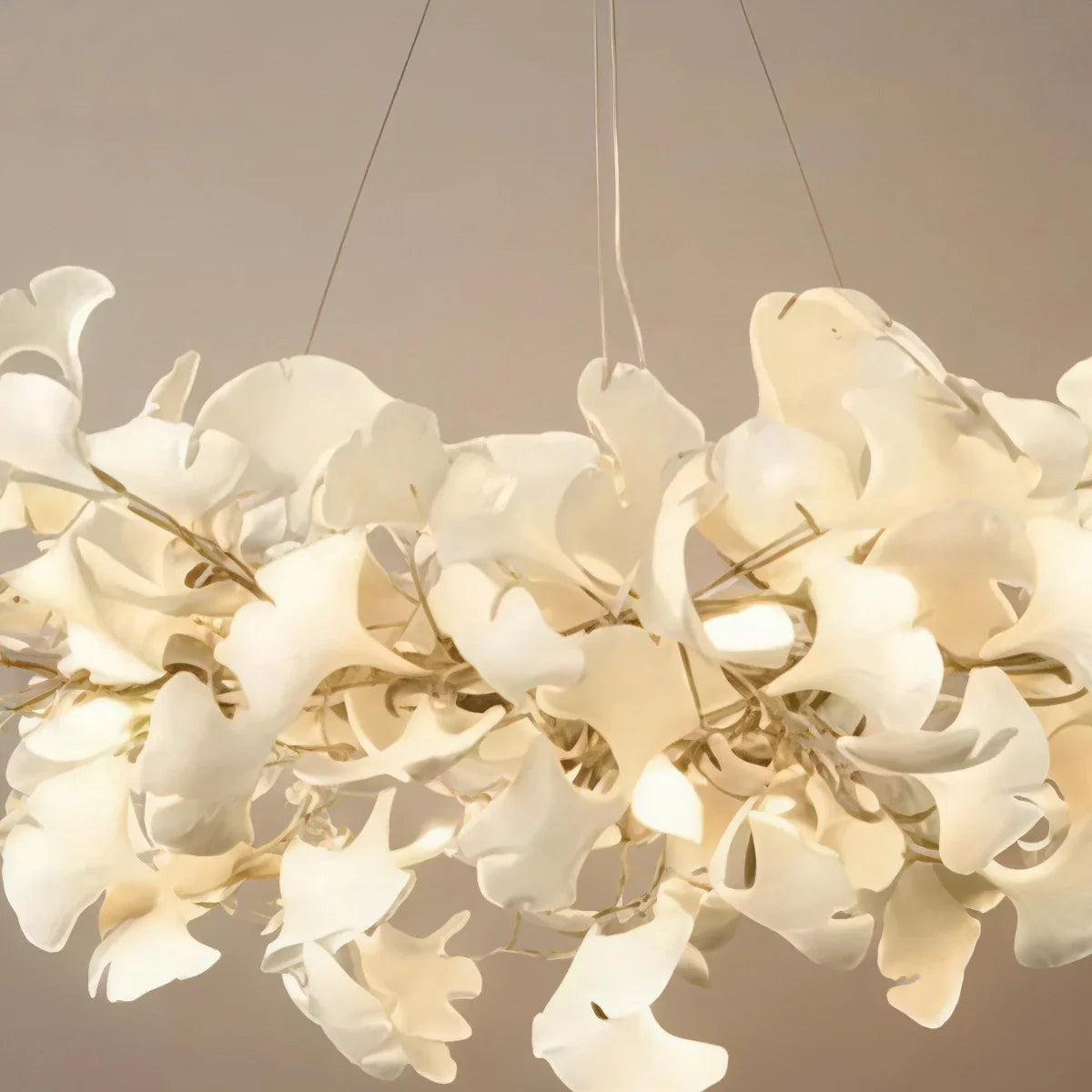 Lujoso candelabro de hojas – Diseño cerámico blanco o dorado para comedor - Flindria
