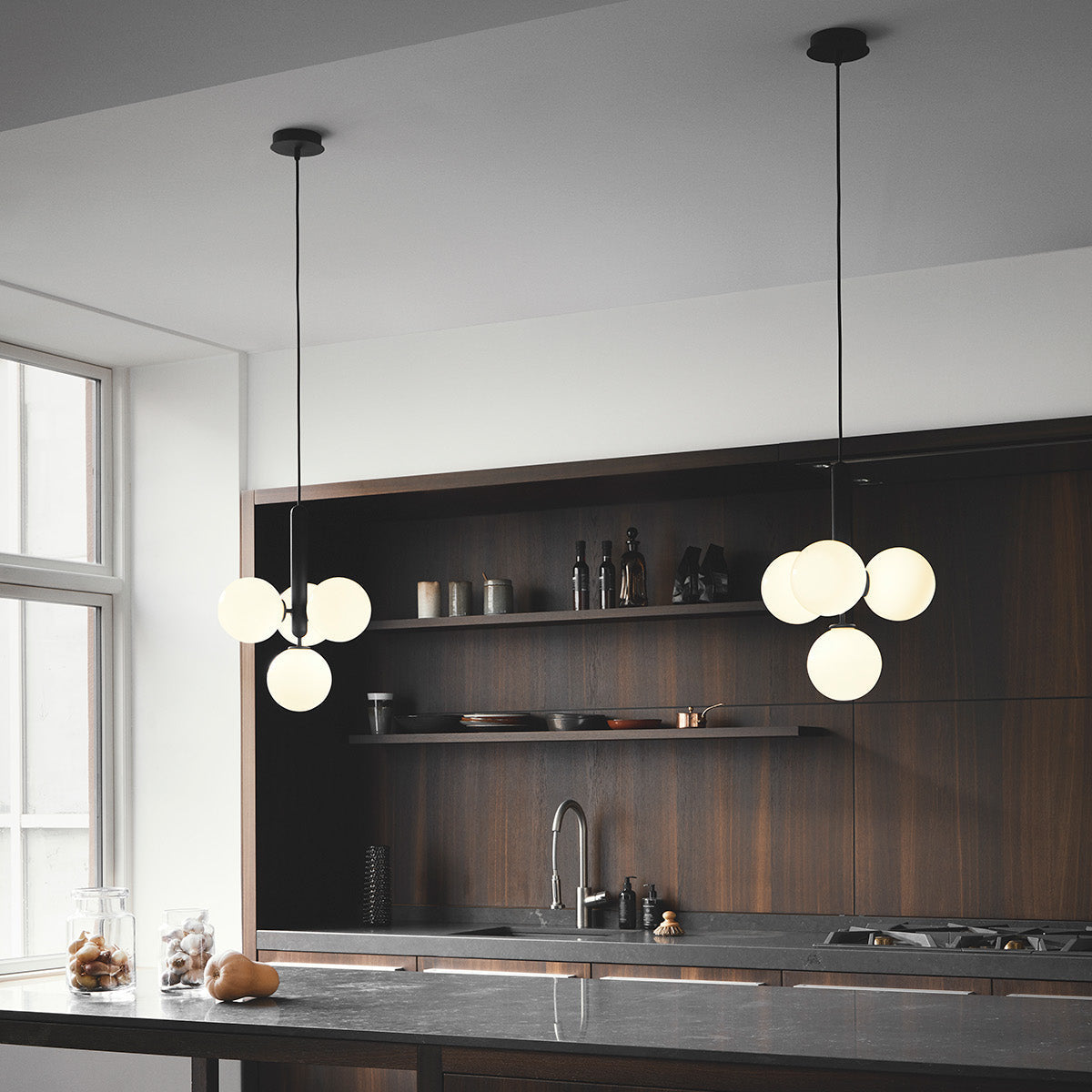Etara Pendelleuchte mit klarem Glas für Esszimmertische im Alltag