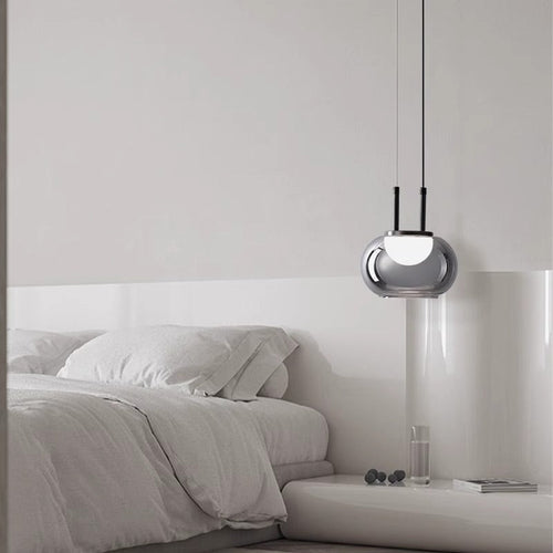 Lampa wisząca Aurelia projektu Deretia do jadalni i przedpokoju  