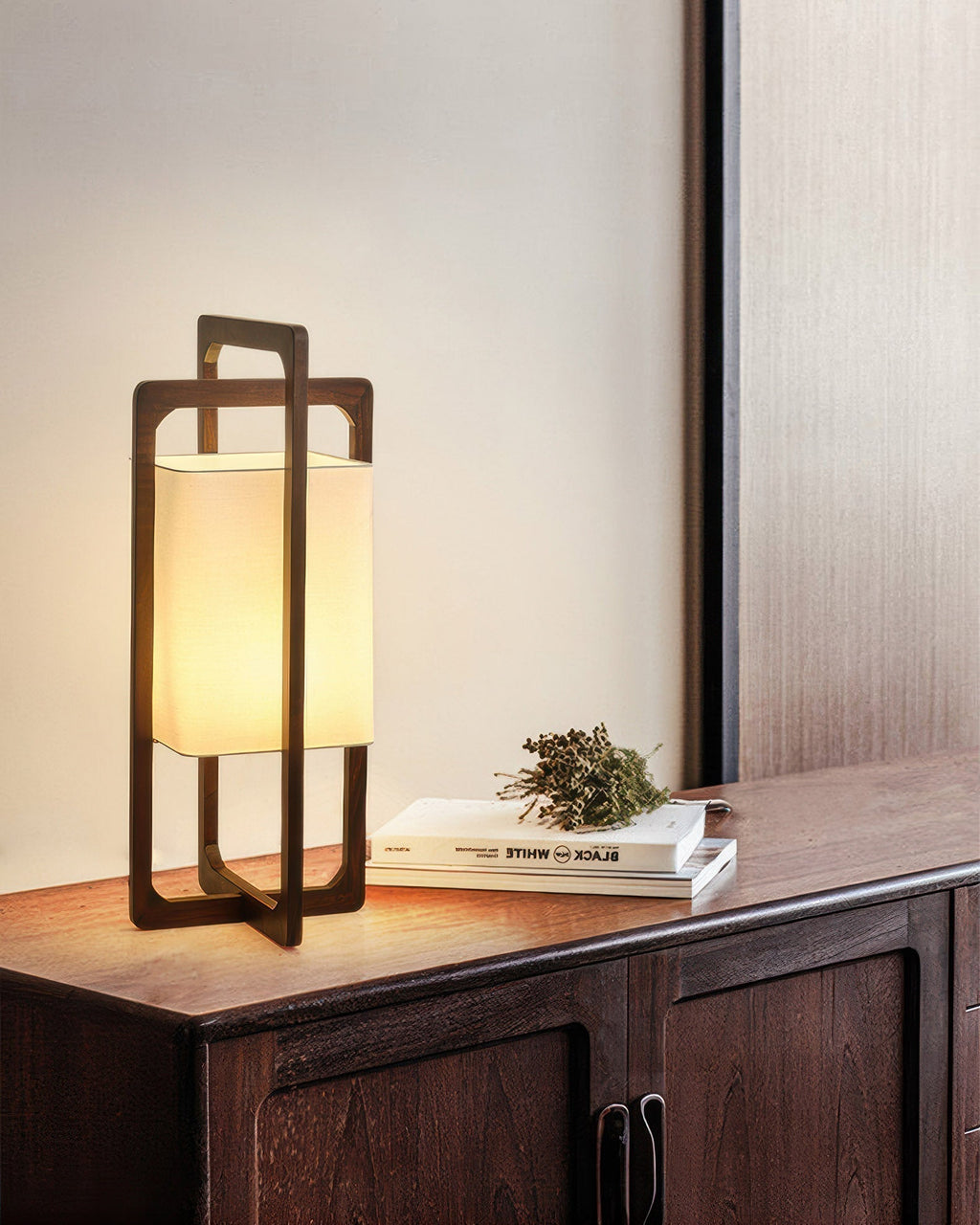 Japansk golvlampa i trä — retrodesign med wabi-sabi och zen