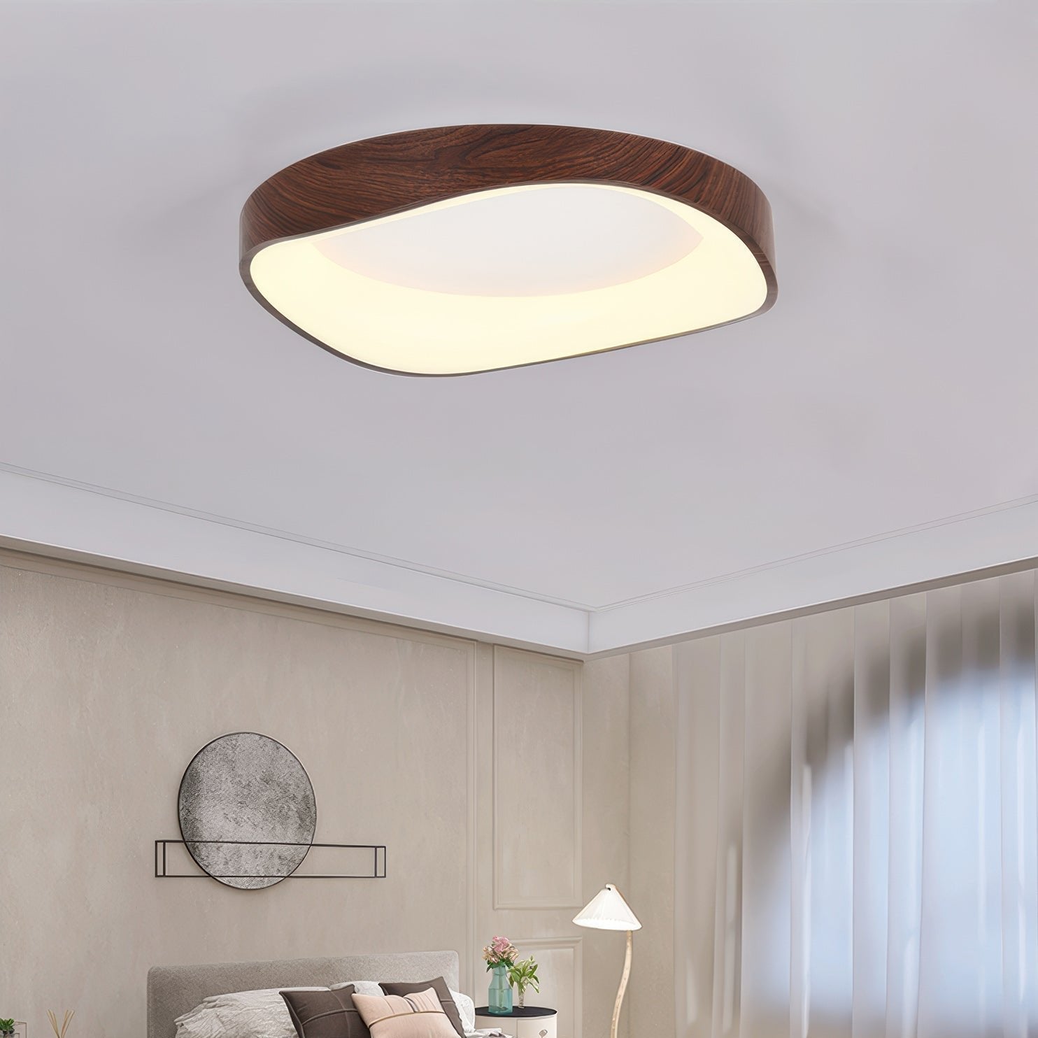 Pendul de plafon în stil scandinav — finisaj cu aspect de lemn, LED integrat, iluminare fără umbre