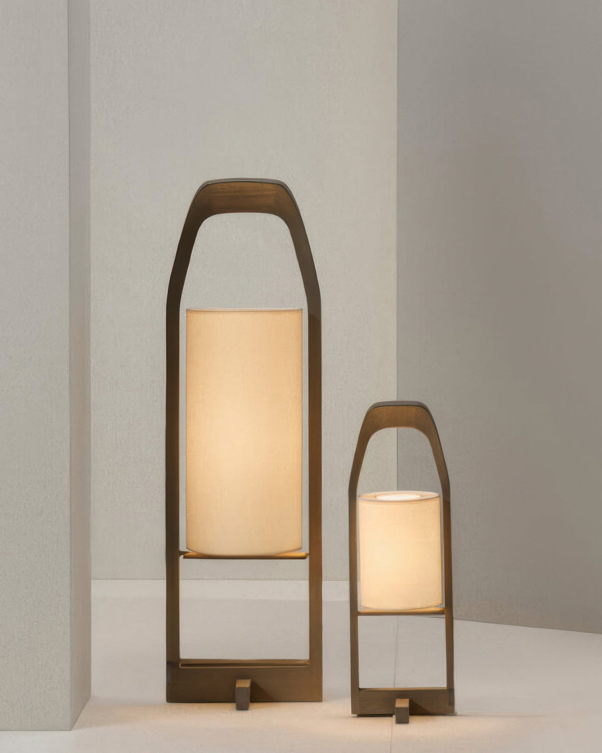 Japansk golvlampa i trä — retrodesign med wabi-sabi och zen