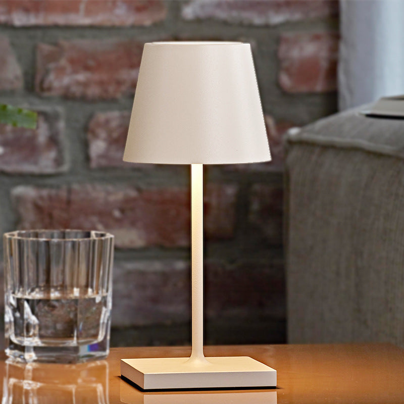 Mini bezprzewodowa lampa stołowa z akumulatorem USB — sterowanie dotykowe
