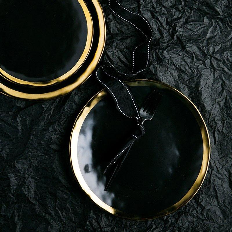 Pearl Plate — Gold-Rimmed Wavy Dinnerware, Cream & Black