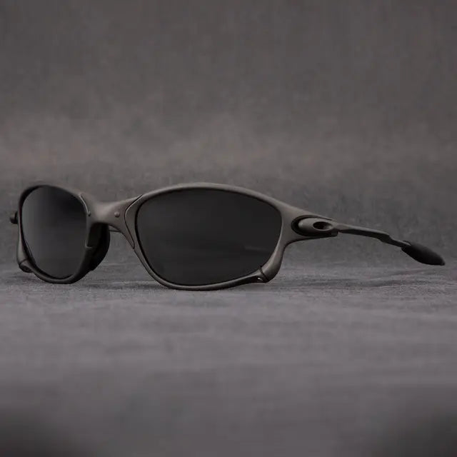 Polarisierte Sonnenbrille von Ricco Milano — matter schwarzer UV-Schutz